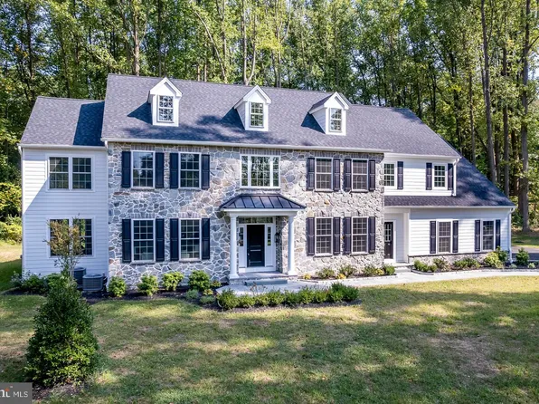 1715 A Valley Rd, Newtown Square, PA 19073