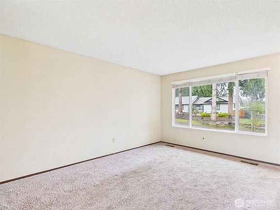 4th image of 8911 14th Place SE