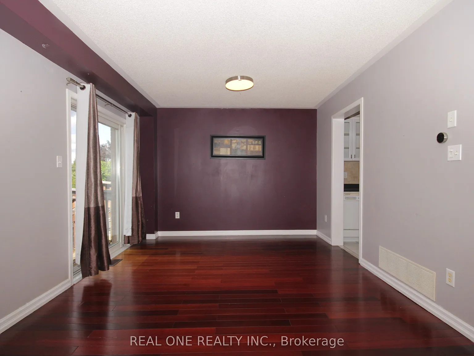 3 bed, $2,800 — Photo 3