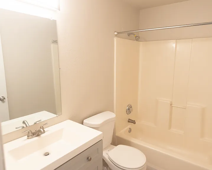 Montclair Apartments — Photo 3