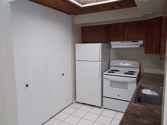 3rd image of 920 E Shady Way #6