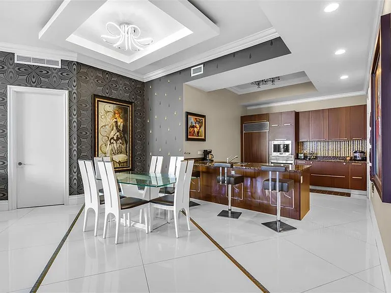 16001 Collins Ave #3203 — Photo 2