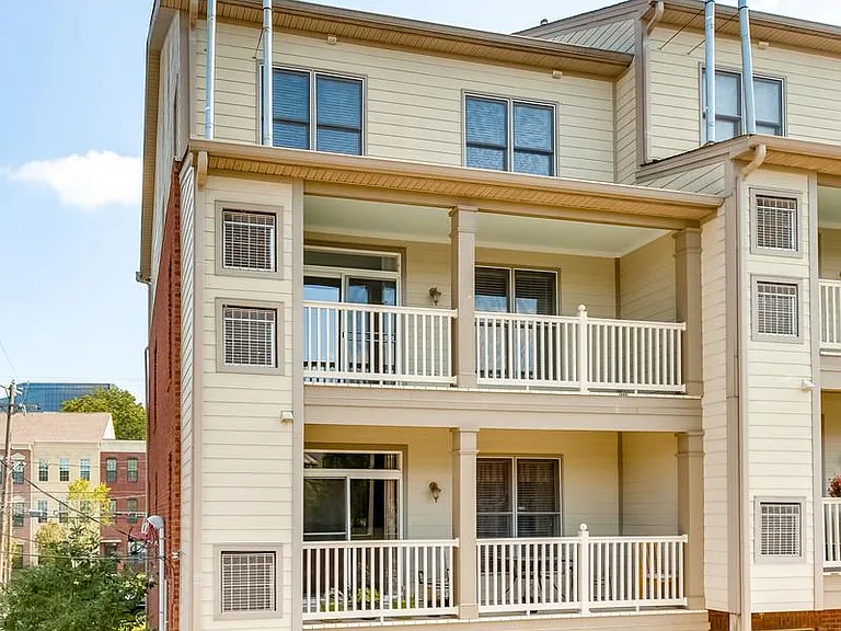3200 Long Blvd #2 — Photo 40