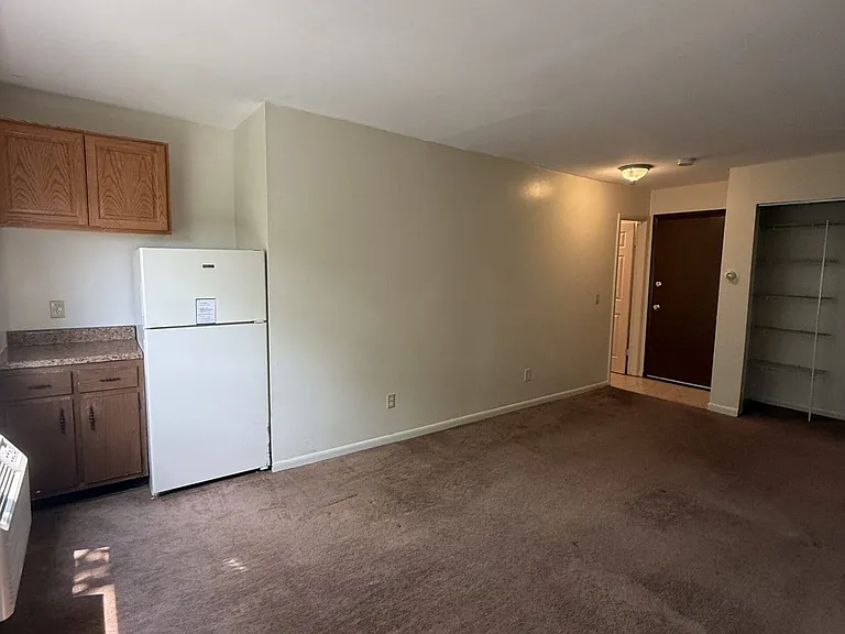 1855 Burnet Ave — Photo 32