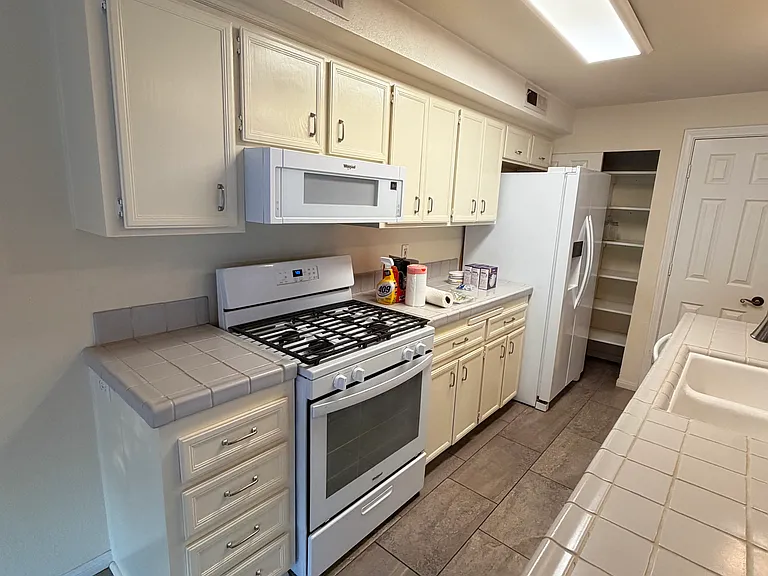 703 F Ave — Photo 4