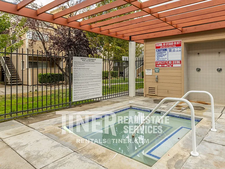 1019 Dornajo Way #108 — Photo 28
