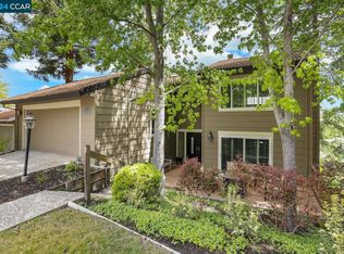 2 Carnoustie, Moraga, CA 94556