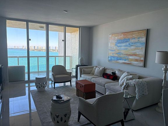 2nd image of 2650 Lake Shore Dr Unit 803