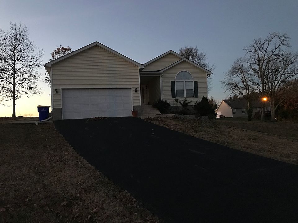 1st image of 906 Park Hills Ct