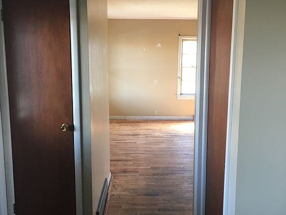4th image of 23120 N Shore Dr