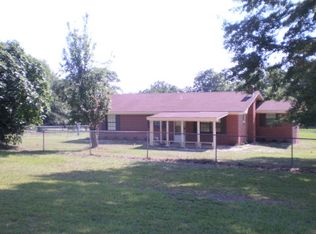 63 Pioneer Dr, Seale, AL 36875