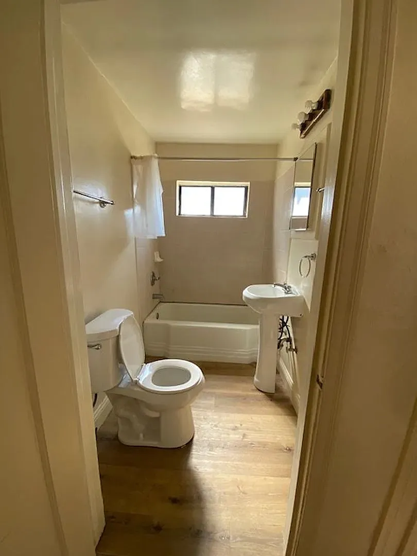 123 South Central Street — Photo 2