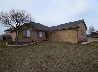 18947 Hollyberry Dr, Macomb, MI 48042