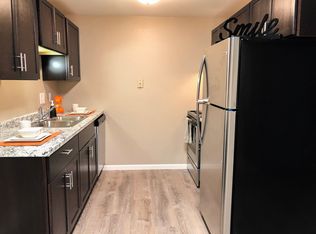 129 Capitol View Ter APT 8, Madison, WI 53713