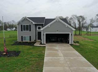 58635 Winterwood Ln, Three Rivers, MI 49093