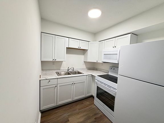 3rd image of 559 Elberon Ave APT 8