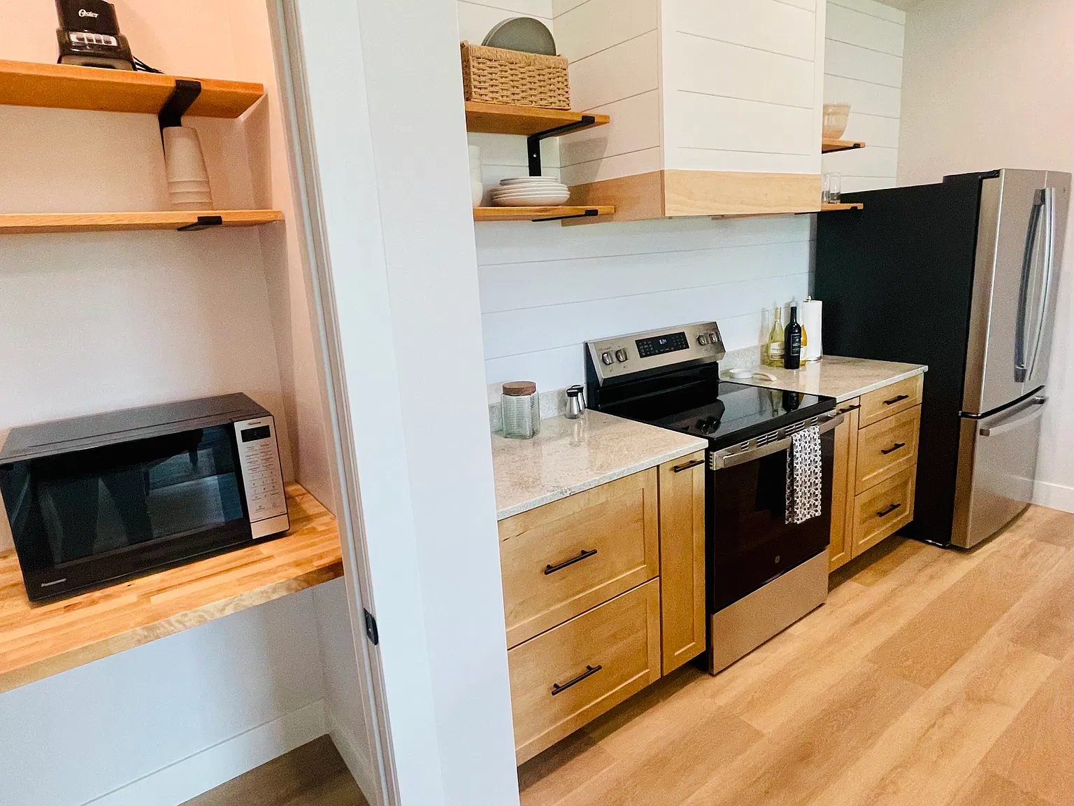 1 bed, 900 sqft, $1,900 — Photo 2
