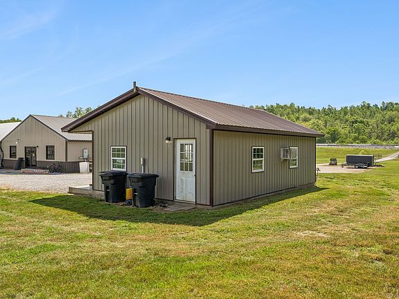 5th image of 2461 Bodenham Rd