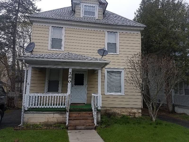 1st image of 240 W Pleasant Ave