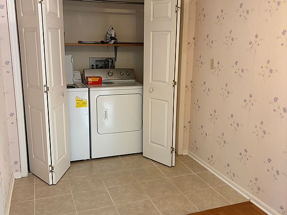4th image of 2050 Conley Rd