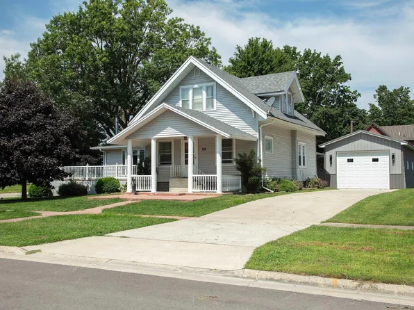 622 5th St, Allison, IA 50602