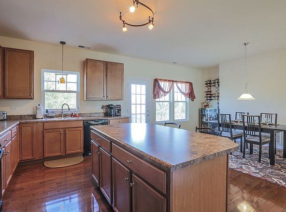 5th image of 3333 Kentshire Cir #27B