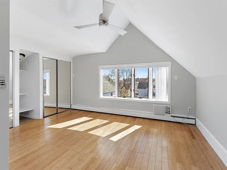 7 Hawthorne St #2 — Photo 16