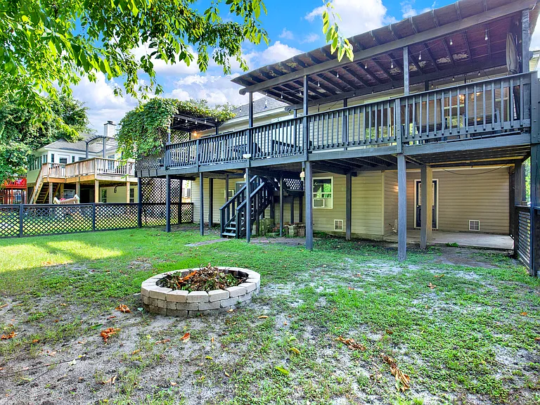 Backyard (Fire Pit)