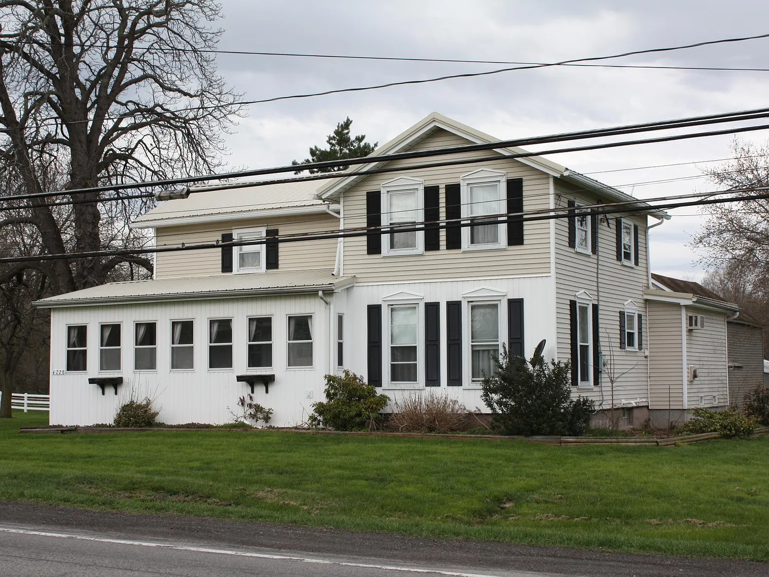 3 bed, 1592 sqft, $2,600 — Photo 3