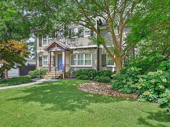 2nd image of 1724 Belle Isle Cir NE