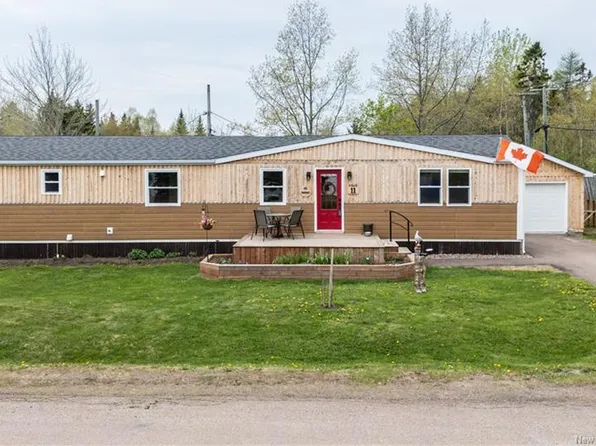11 Seagull St, Moncton, NB E1H 3A6