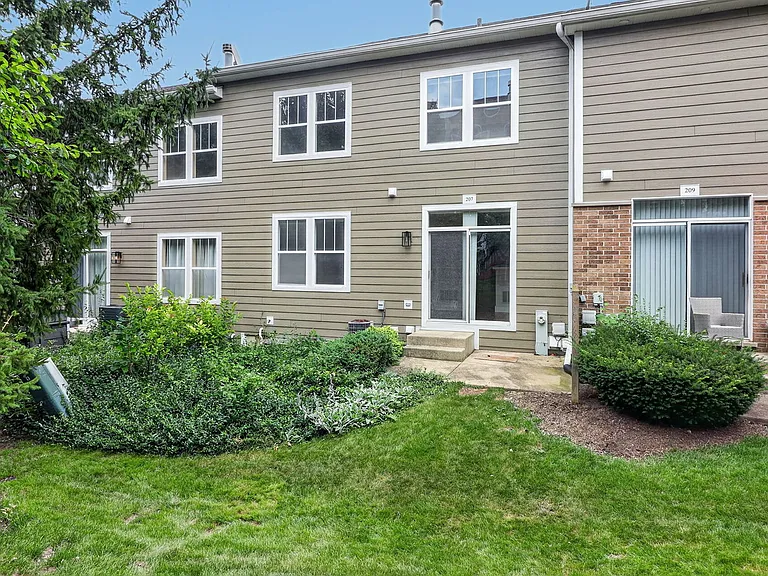 207 Tanglewood Dr — Photo 21