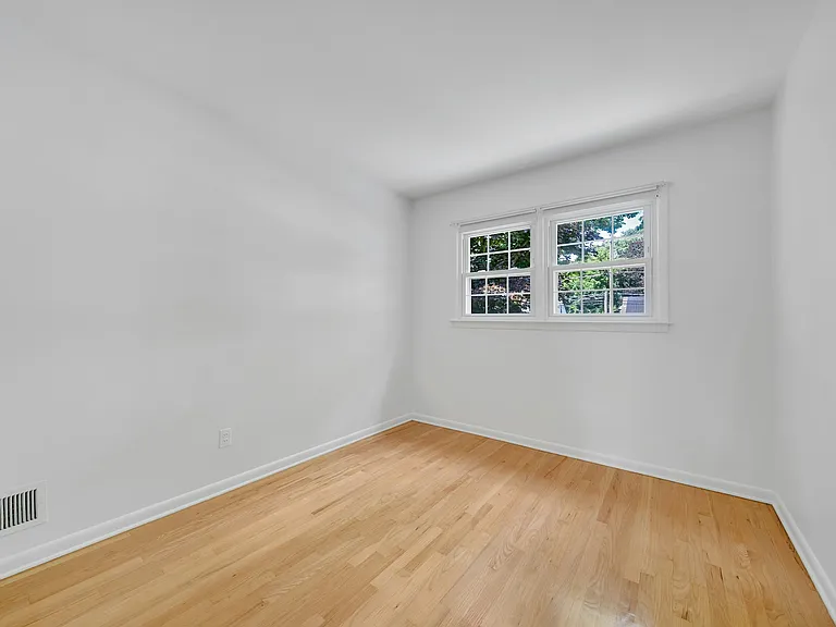 516 Knickerbocker Rd — Photo 25