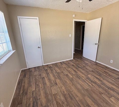 3rd image of 208 Railroad Ave