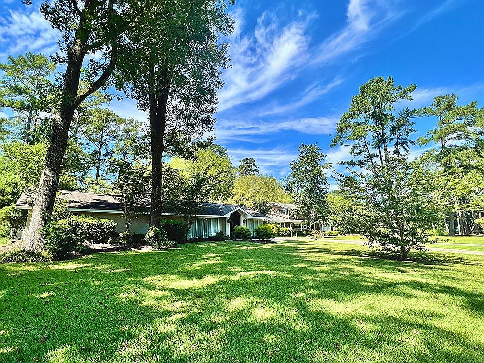 2nd image of 107 Pine Tree Dr