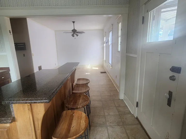 806 H St — Photo 17