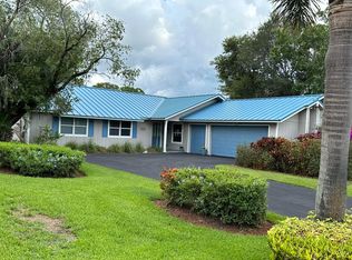 3854 SE Fairway E, Stuart, FL 34997
