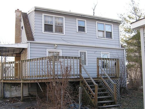 2nd image of 2030 N Hawthorne Ave