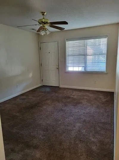 2 bed, 871 sqft, $925 — Photo 4