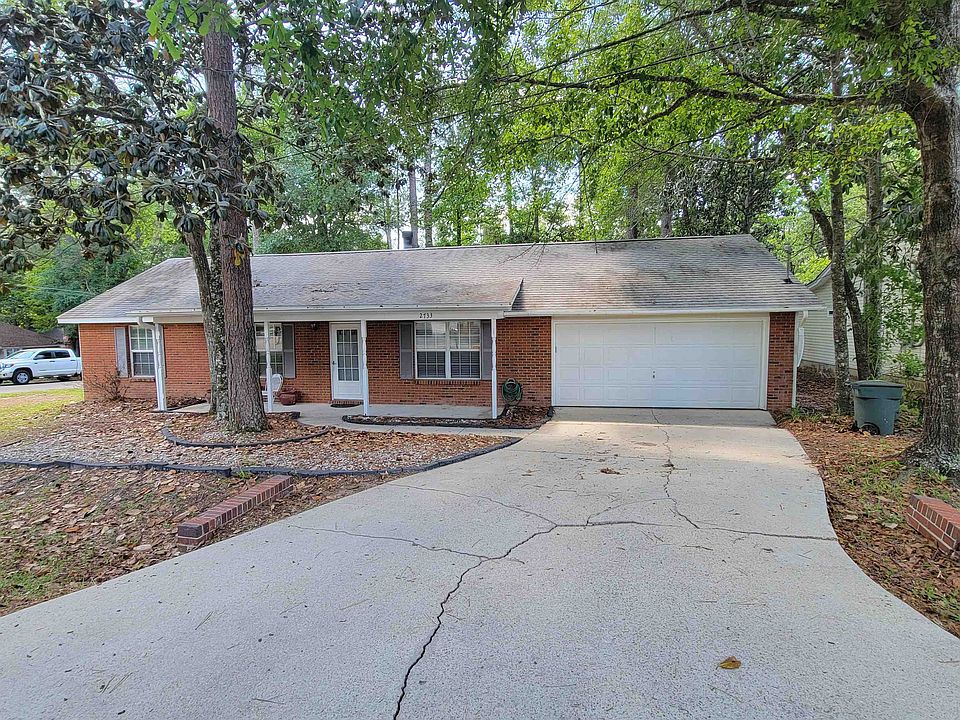1st image of 2733 Baldwin Dr S
