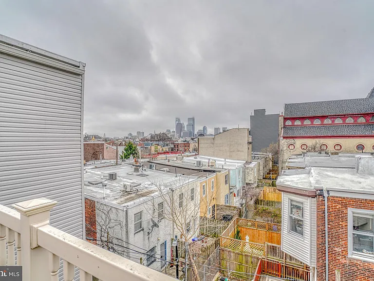 2542 W Girard Ave #2 — Photo 24