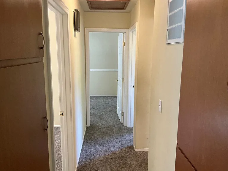 210 NE 165th Ave — Photo 6