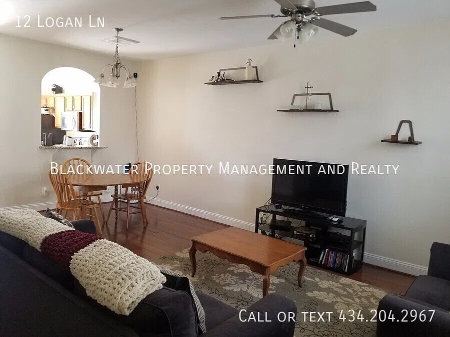 2 Bedroom Braxton Park Townhome! — Photo 3