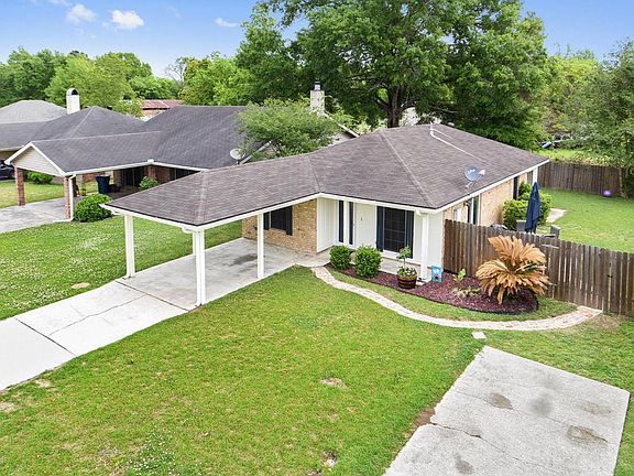 2nd image of 211 Caledonia Dr