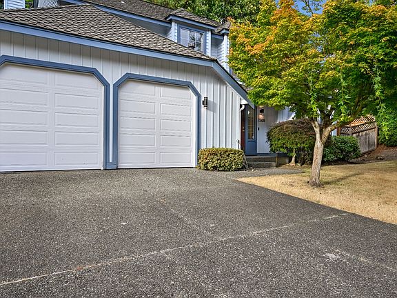 2nd image of 23408 NE 29th Pl