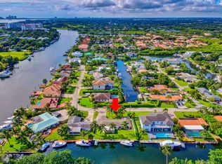 25 Teach Rd, Palm Beach Gardens, FL 33410