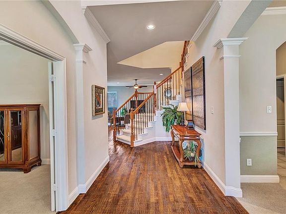 2nd image of 1733 Teakwood Dr