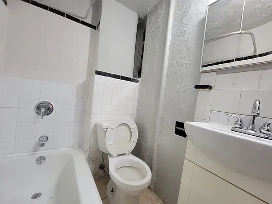 Rented by Affordable Housing Real Estate Corp | media 8