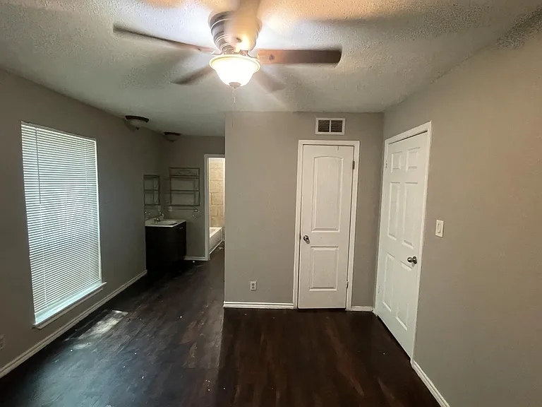 8919 Galewood Dr — Photo 6