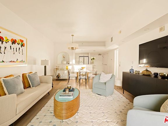 5th image of 13700 Marina Pointe Dr Unit 314